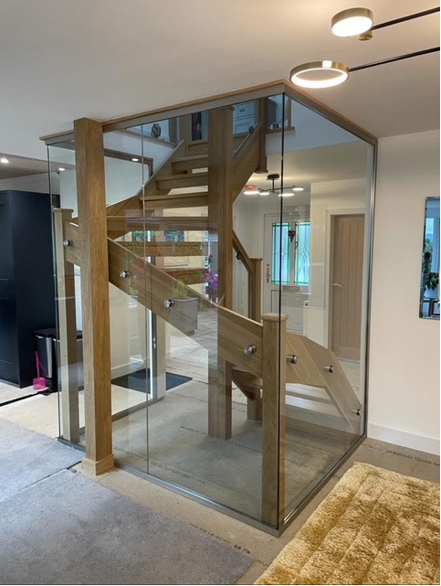 Glass balustrade installation